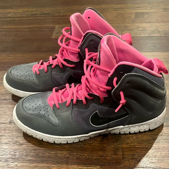 Nike Free Run Mid Sneaker, Size 11 - Picture 1 of 7